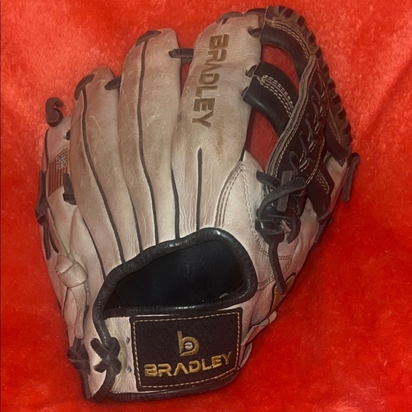 Youth Bradley Baseball Glove 11.5in - Picture 1 of 6